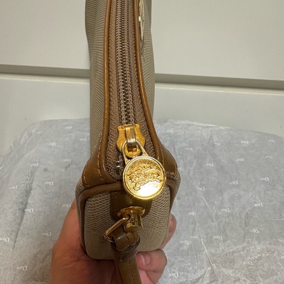 Burberrys Vintage Clutch Bag - Picture 10 of 11